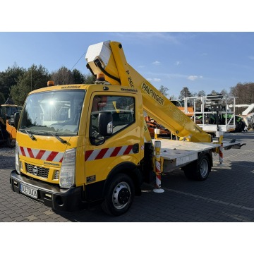 Nissan  2014,  2.5 diesel - Na sprzedaż za 325 950 zł - Widełki - zdjęcie 3