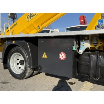 Nissan  2014,  2.5 diesel - Na sprzedaż za 325 950 zł - Widełki - zdjęcie 8