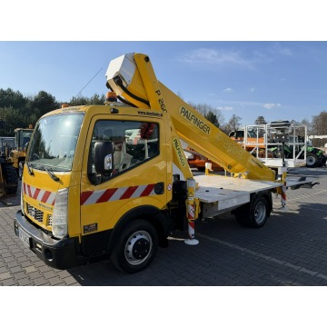 Nissan  2014,  2.5 diesel - Na sprzedaż za 325 950 zł - Widełki - zdjęcie 10