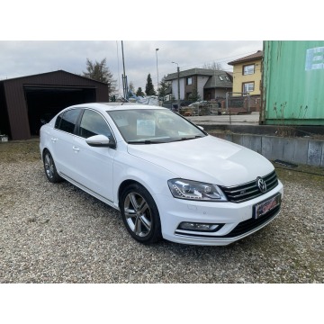 Volkswagen Passat  Sedan/Limuzyna 2013,  2.0 diesel, automat - Na sprzedaż za 37 997 zł - Gdańsk - zdjęcie 4