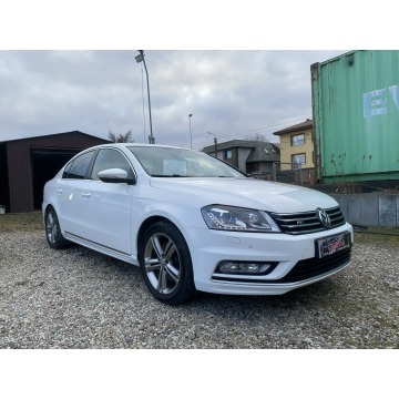 Volkswagen Passat  Sedan/Limuzyna 2013,  2.0 diesel, automat - Na sprzedaż za 37 997 zł - Gdańsk - zdjęcie 3