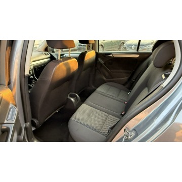 Volkswagen Golf  Hatchback 2009,  1.4 benzyna - Na sprzedaż za 15 800 zł - Sade Budy - zdjęcie 7