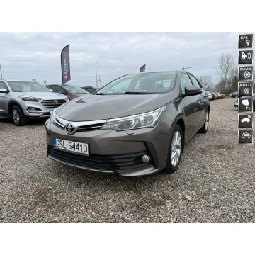 Toyota Corolla  Sedan/Limuzyna 2017,  1.6 benzyna - Na sprzedaż za 41 900 zł - Słupsk - zdjęcie 1
