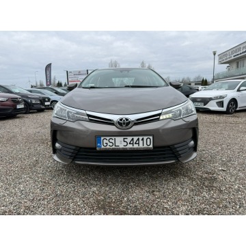 Toyota Corolla  Sedan/Limuzyna 2017,  1.6 benzyna - Na sprzedaż za 41 900 zł - Słupsk - zdjęcie 3