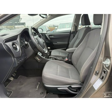 Toyota Corolla  Sedan/Limuzyna 2017,  1.6 benzyna - Na sprzedaż za 41 900 zł - Słupsk - zdjęcie 8