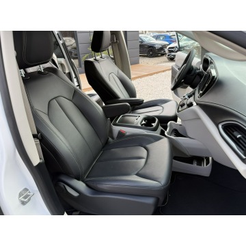 Chrysler Pacifica  Minivan/Van 2024,  3.6 hybryda, automat - Na sprzedaż za 174 800 zł - Pęcice - zdjęcie 12