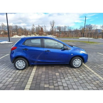 Mazda 2  Hatchback 2009,  1.3 benzyna - Na sprzedaż za 13 400 zł - Nowy Sącz - zdjęcie 3