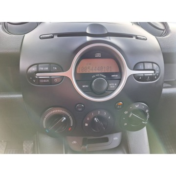 Mazda 2  Hatchback 2009,  1.3 benzyna - Na sprzedaż za 13 400 zł - Nowy Sącz - zdjęcie 12