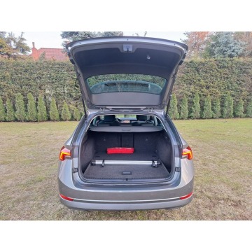 Skoda Octavia 2023,  1.0 hybryda, automat - Na sprzedaż za 89 600 zł - Nowy Sącz - zdjęcie 10