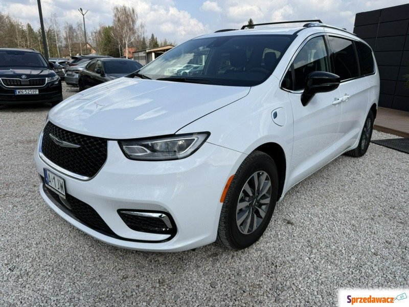 Chrysler Pacifica  Minivan/Van 2024,  3.6 hybryda, automat - Na sprzedaż za 174 800 zł - Pęcice