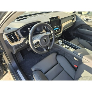 Volvo   SUV 2025,  2.0 hybryda, automat - Na sprzedaż za 269 900 zł - Tychy - zdjęcie 8