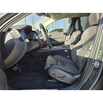 Volvo   SUV 2025,  2.0 hybryda, automat - Na sprzedaż za 269 900 zł - Tychy - zdjęcie 9