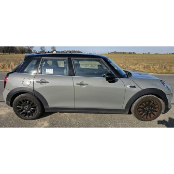 Mini Cooper  Hatchback 2018,  1.5 benzyna - Na sprzedaż za 27 999 zł - Pleszew - zdjęcie 3