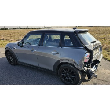 Mini Cooper  Hatchback 2018,  1.5 benzyna - Na sprzedaż za 27 999 zł - Pleszew - zdjęcie 8