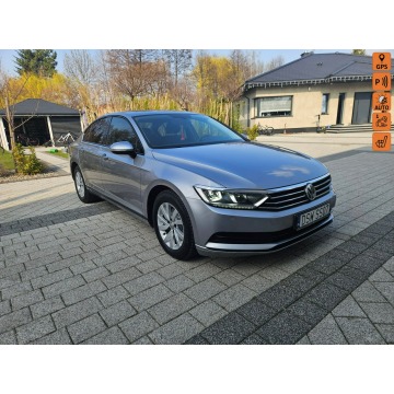 Volkswagen Passat - 2.0 150 km klimatronik, tempomat, parktronik, navigacja Salon Polska