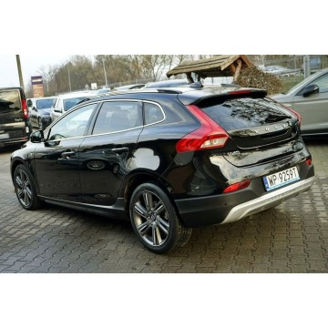Volvo V40  Liftback 2015,  2.0 diesel, automat - Na sprzedaż za 38 700 zł - Płock - zdjęcie 3