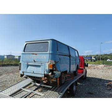 Volkswagen Transporter 1970,  1.0 benzyna - Na sprzedaż za 10 700 zł - Nowy Sącz - zdjęcie 4