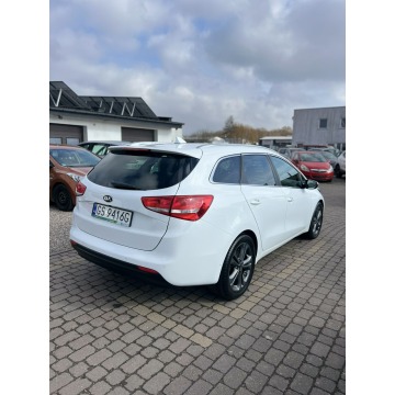 Kia Ceed 2018,  1.6 diesel, automat - Na sprzedaż za 53 790 zł - Słupsk - zdjęcie 2