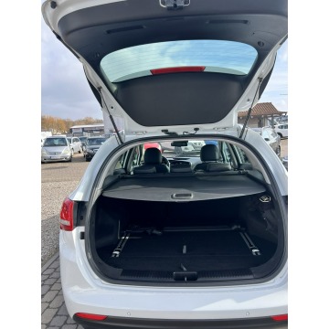 Kia Ceed 2018,  1.6 diesel, automat - Na sprzedaż za 53 790 zł - Słupsk - zdjęcie 6