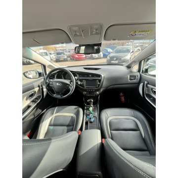 Kia Ceed 2018,  1.6 diesel, automat - Na sprzedaż za 53 790 zł - Słupsk - zdjęcie 9