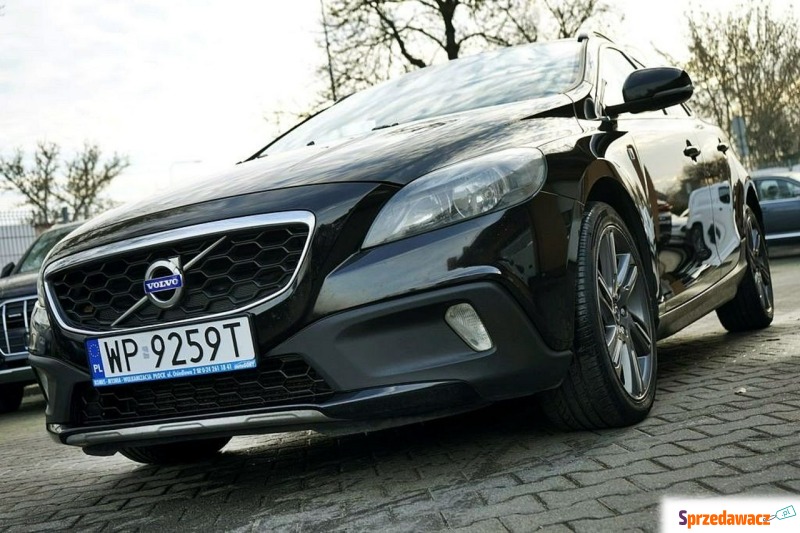 Volvo V40  Liftback 2015,  2.0 diesel, automat - Na sprzedaż za 38 700 zł - Płock