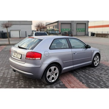 Audi A3  Liftback 2003,  2.0 benzyna - Na sprzedaż za 9 900,00 zł - Rawa Mazowiecka - zdjęcie 4