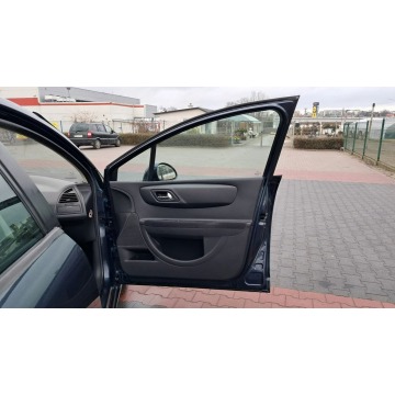 Citroen C4  Hatchback 2009,  1.6 benzyna - Na sprzedaż za 12 900 zł - Rawa Mazowiecka - zdjęcie 12
