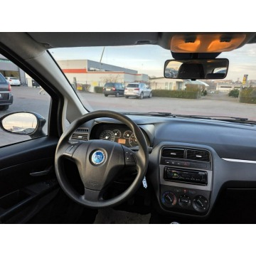 Fiat Grande Punto  Hatchback 2007,  1.4 benzyna - Na sprzedaż za 9 900,00 zł - Rawa Mazowiecka - zdjęcie 5