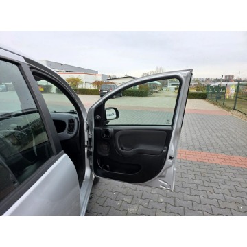 Fiat Panda  Hatchback 2018,  1.2 benzyna - Na sprzedaż za 23 900 zł - Rawa Mazowiecka - zdjęcie 10