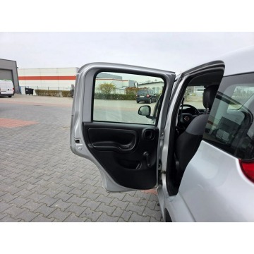Fiat Panda  Hatchback 2018,  1.2 benzyna - Na sprzedaż za 23 900 zł - Rawa Mazowiecka - zdjęcie 11