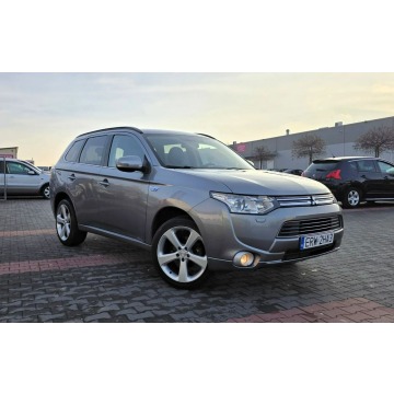Mitsubishi Outlander  SUV 2013,  2.0 hybryda, automat - Na sprzedaż za 45 900 zł - Rawa Mazowiecka - zdjęcie 2