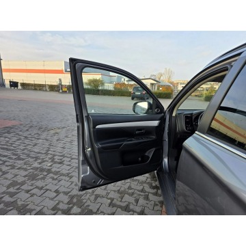 Mitsubishi Outlander  SUV 2013,  2.0 hybryda, automat - Na sprzedaż za 45 900 zł - Rawa Mazowiecka - zdjęcie 10