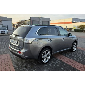Mitsubishi Outlander  SUV 2013,  2.0 hybryda, automat - Na sprzedaż za 45 900 zł - Rawa Mazowiecka - zdjęcie 4