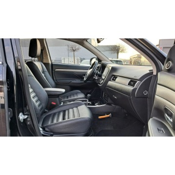 Mitsubishi Outlander  SUV 2018,  2.0 benzyna, automat - Na sprzedaż za 75 900 zł - Rawa Mazowiecka - zdjęcie 7