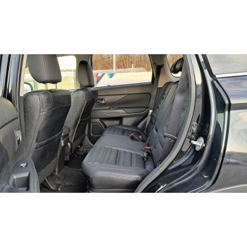 Mitsubishi Outlander  SUV 2018,  2.0 benzyna, automat - Na sprzedaż za 75 900 zł - Rawa Mazowiecka - zdjęcie 11