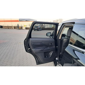 Mitsubishi Outlander  SUV 2018,  2.0 benzyna, automat - Na sprzedaż za 75 900 zł - Rawa Mazowiecka - zdjęcie 10