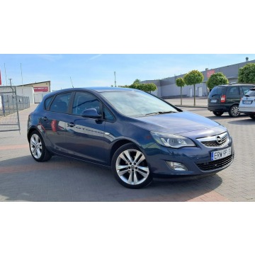 Opel Astra  Liftback 2011,  1.4 benzyna - Na sprzedaż za 20 900 zł - Rawa Mazowiecka - zdjęcie 2