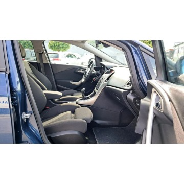 Opel Astra  Liftback 2011,  1.4 benzyna - Na sprzedaż za 20 900 zł - Rawa Mazowiecka - zdjęcie 7