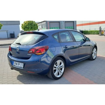 Opel Astra  Liftback 2011,  1.4 benzyna - Na sprzedaż za 20 900 zł - Rawa Mazowiecka - zdjęcie 4