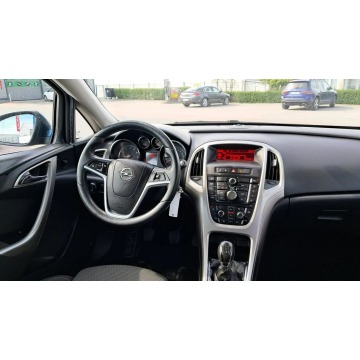 Opel Astra  Liftback 2011,  1.4 benzyna - Na sprzedaż za 20 900 zł - Rawa Mazowiecka - zdjęcie 5