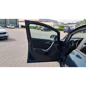 Opel Astra  Liftback 2011,  1.4 benzyna - Na sprzedaż za 20 900 zł - Rawa Mazowiecka - zdjęcie 12