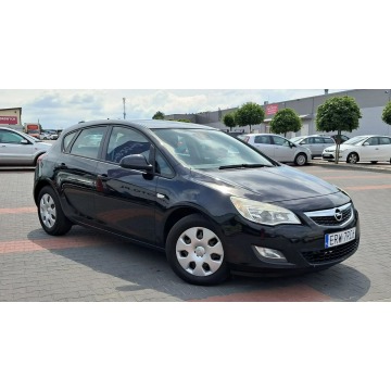 Opel Astra  Liftback 2010,  1.7 diesel - Na sprzedaż za 16 600 zł - Rawa Mazowiecka - zdjęcie 2