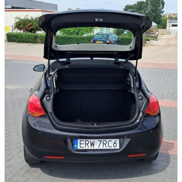 Opel Astra  Liftback 2010,  1.7 diesel - Na sprzedaż za 16 600 zł - Rawa Mazowiecka - zdjęcie 5