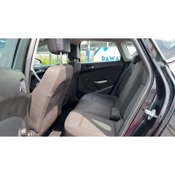 Opel Astra  Liftback 2010,  1.7 diesel - Na sprzedaż za 16 600 zł - Rawa Mazowiecka - zdjęcie 7