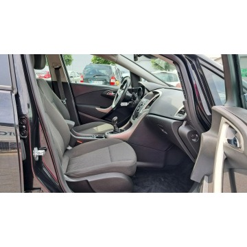 Opel Astra  Liftback 2010,  1.7 diesel - Na sprzedaż za 16 600 zł - Rawa Mazowiecka - zdjęcie 8