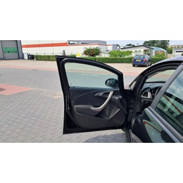 Opel Astra  Liftback 2010,  1.7 diesel - Na sprzedaż za 16 600 zł - Rawa Mazowiecka - zdjęcie 10
