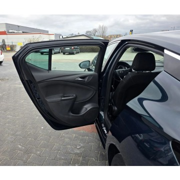 Opel Astra  Liftback 2017,  1.6 diesel - Na sprzedaż za 31 900 zł - Rawa Mazowiecka - zdjęcie 9