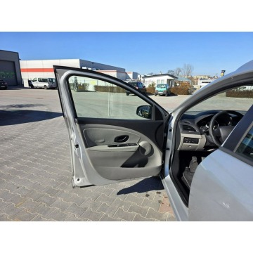 Renault Megane 2011,  1.6 benzyna - Na sprzedaż za 15 900 zł - Rawa Mazowiecka - zdjęcie 10