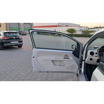 Volkswagen up!  Hatchback 2013,  1.0 benzyna - Na sprzedaż za 16 900 zł - Rawa Mazowiecka - zdjęcie 9