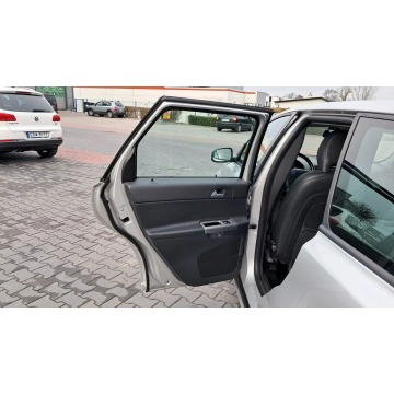 Volvo V50 2008,  2.4 benzyna, automat - Na sprzedaż za 22 900 zł - Rawa Mazowiecka - zdjęcie 9